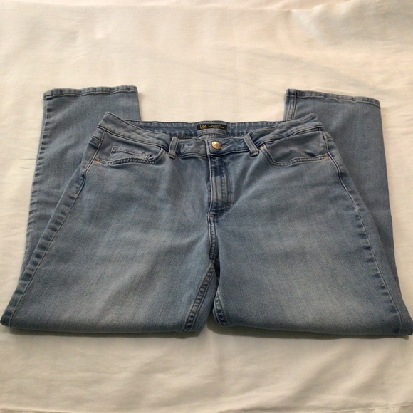 NWOT Lee Petite Regular Fit Straight Leg Mid Rise Women’s Jeans - Picture 3 of 4